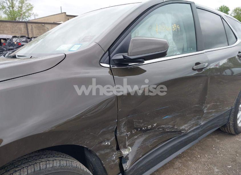 Photo 6 of 2023 Chevrolet Equinox AWD LT (VIN 3GNAXUEG7PL175315)