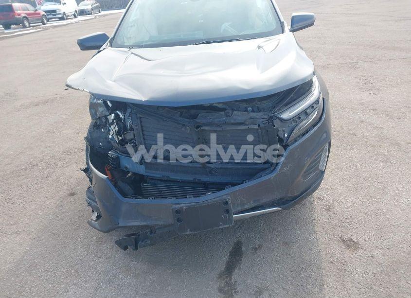 Photo 12 of 2023 Chevrolet Equinox AWD LT (VIN 3GNAXUEG7PS170928)