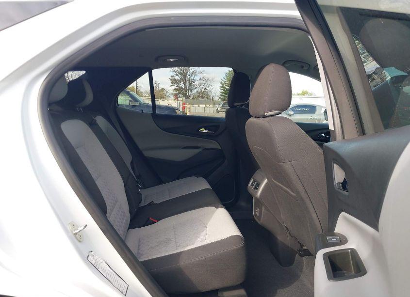 Photo 8 of 2023 Chevrolet Equinox AWD LT (VIN 3GNAXUEG7PS171173)