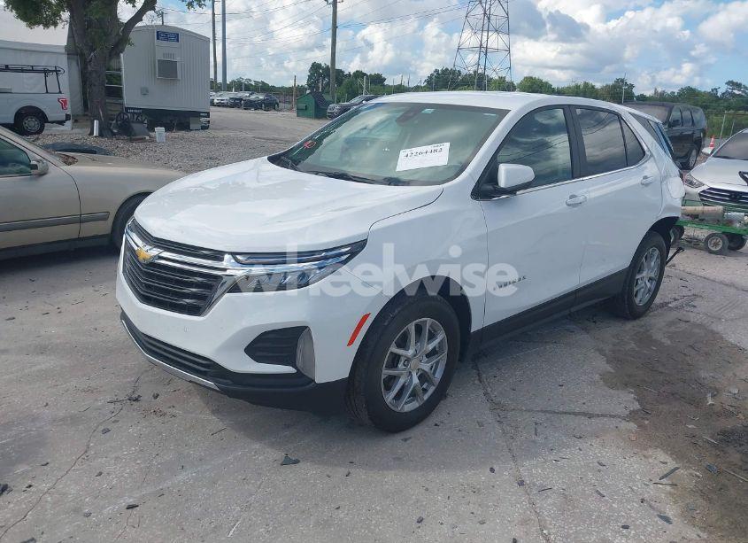 Photo 2 of 2024 Chevrolet Equinox AWD LT (VIN 3GNAXUEG7RL232423)