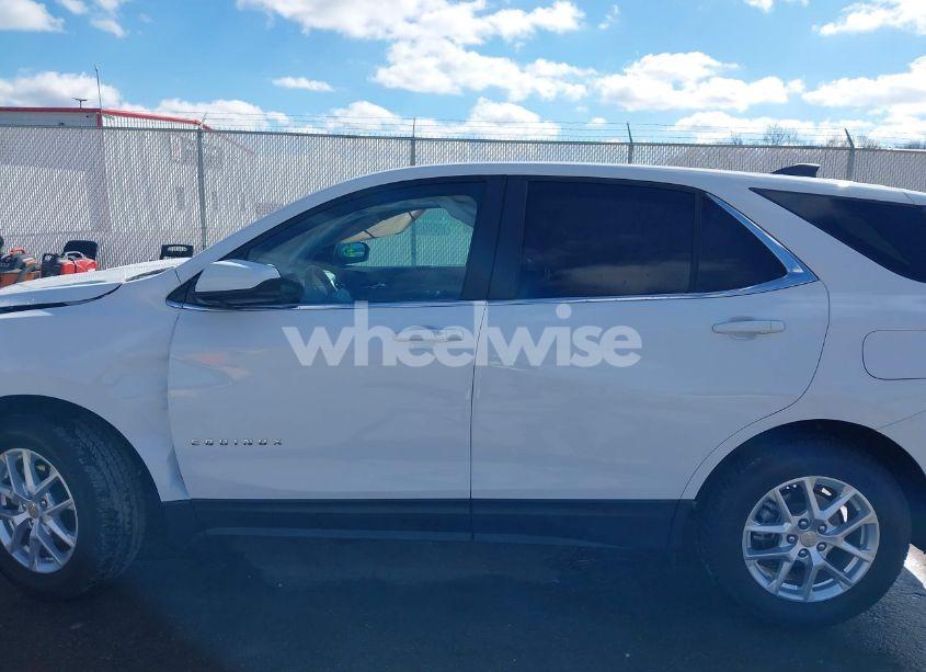 Photo 14 of 2024 Chevrolet Equinox AWD LT (VIN 3GNAXUEG7RL272971)