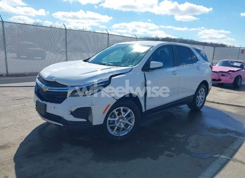 Photo 2 of 2024 Chevrolet Equinox AWD LT (VIN 3GNAXUEG7RL272971)