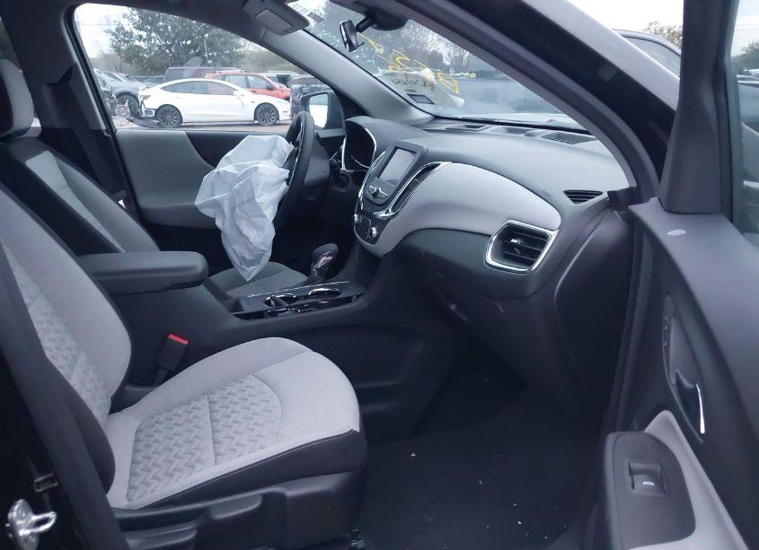 Photo 5 of 2024 Chevrolet Equinox AWD LT (VIN 3GNAXUEG8RL157196)