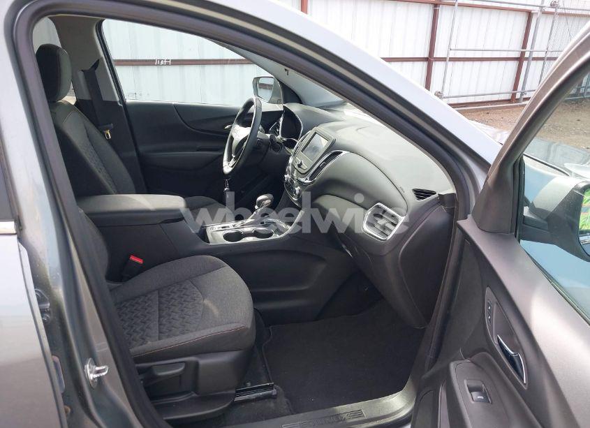 Photo 5 of 2024 Chevrolet Equinox AWD LT (VIN 3GNAXUEG8RS246062)