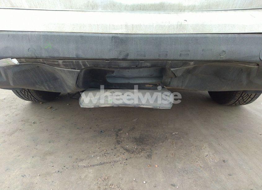 Photo 12 of 2023 Chevrolet Equinox AWD LT (VIN 3GNAXUEG9PS110844)