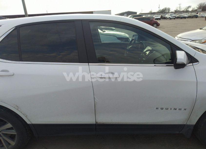 Photo 14 of 2023 Chevrolet Equinox AWD LT (VIN 3GNAXUEG9PS110844)