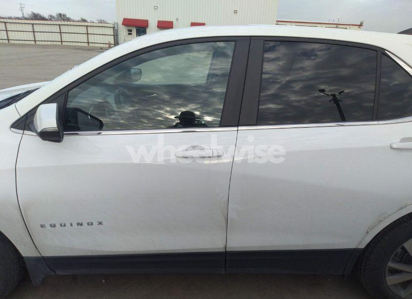 Photo 15 of 2023 Chevrolet Equinox AWD LT (VIN 3GNAXUEG9PS110844)