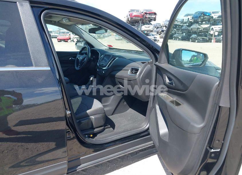 Photo 5 of 2023 Chevrolet Equinox AWD LT (VIN 3GNAXUEGXPL157620)