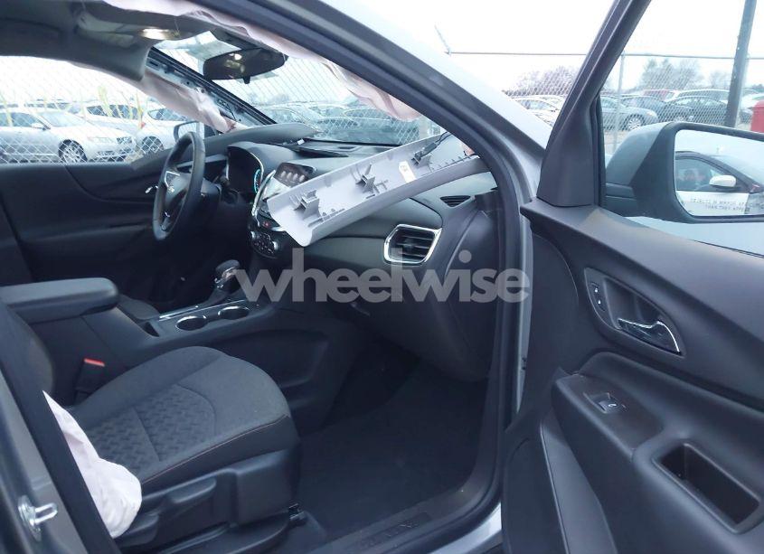 Photo 5 of 2024 Chevrolet Equinox AWD LT (VIN 3GNAXUEGXRL303730)