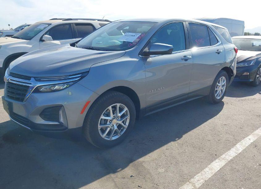 Photo 2 of 2024 Chevrolet Equinox AWD LT (VIN 3GNAXUEGXRL362373)