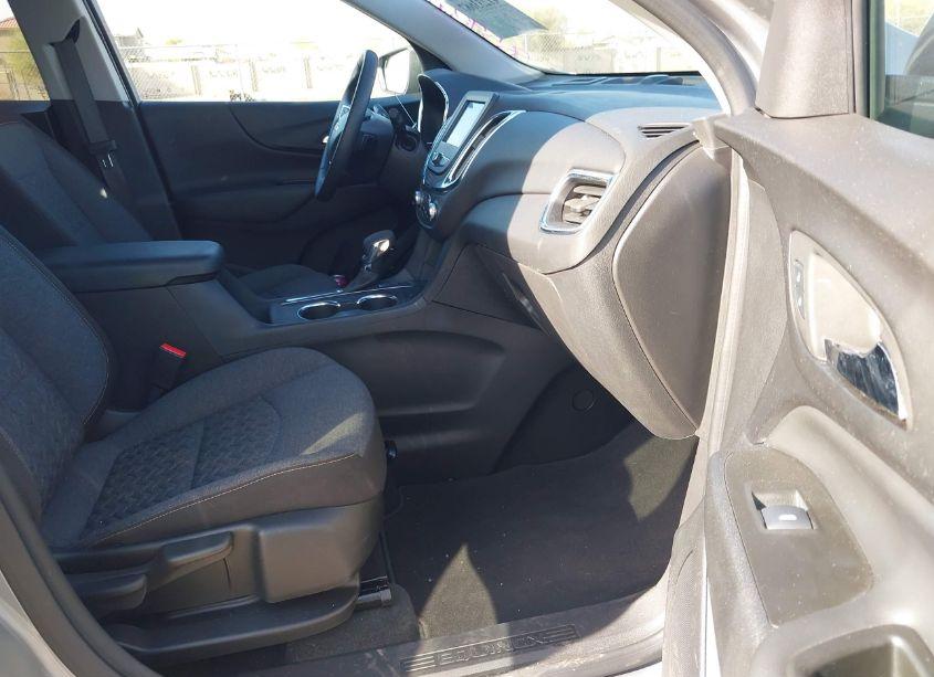 Photo 5 of 2024 Chevrolet Equinox AWD LT (VIN 3GNAXUEGXRL362373)
