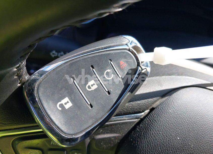 Photo 11 of 2018 Chevrolet Equinox LT (VIN 3GNAXUEU5JL171082)