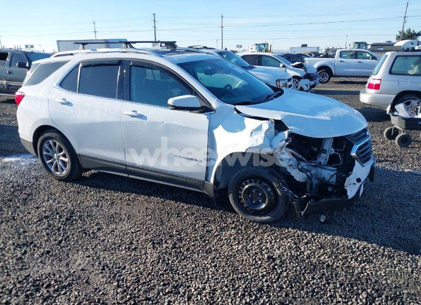 2018 Chevrolet Equinox LT (VIN 3GNAXUEU6JS615303) main photo