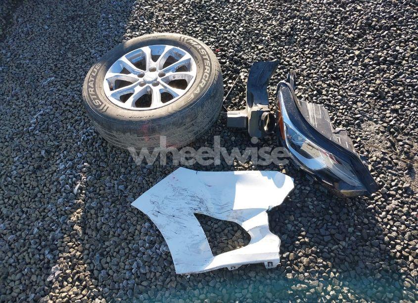 Photo 12 of 2018 Chevrolet Equinox LT (VIN 3GNAXUEU6JS615303)