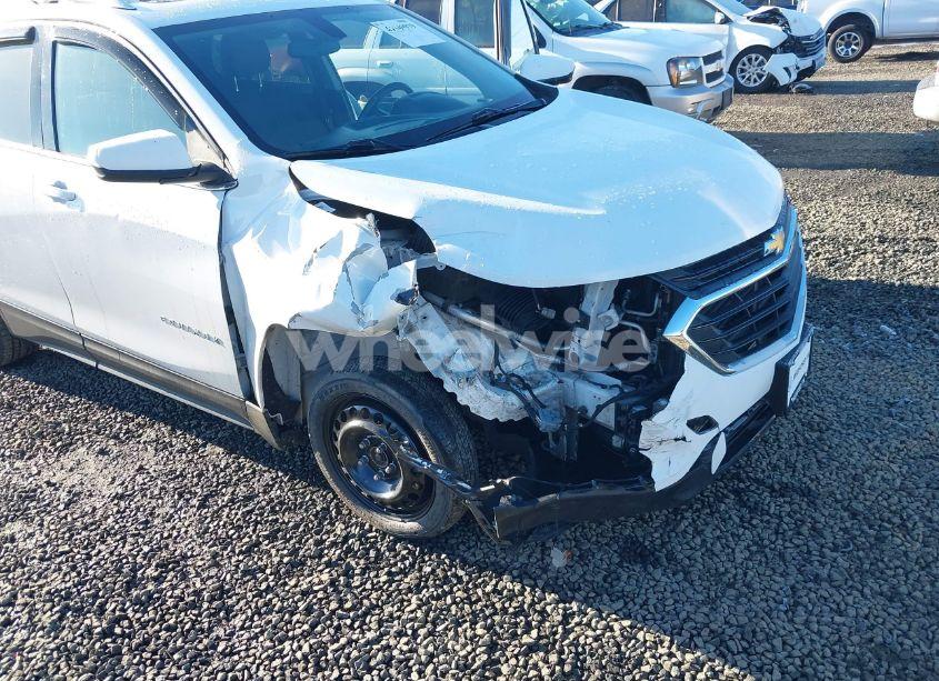 Photo 6 of 2018 Chevrolet Equinox LT (VIN 3GNAXUEU6JS615303)
