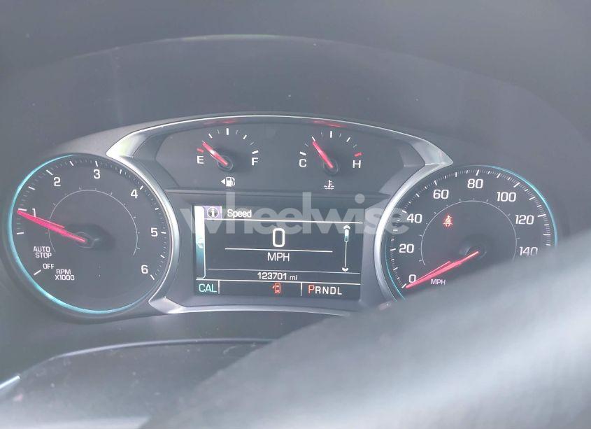 Photo 7 of 2018 Chevrolet Equinox LT (VIN 3GNAXUEU6JS615303)