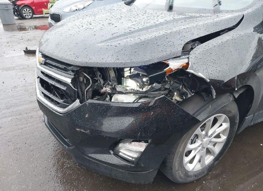 Photo 6 of 2019 Chevrolet Equinox LT (VIN 3GNAXUEV0KL287123)