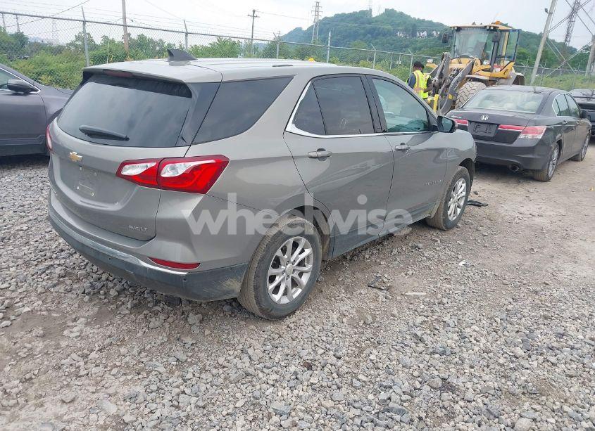 Photo 4 of 2019 Chevrolet Equinox LT (VIN 3GNAXUEV0KS536851)
