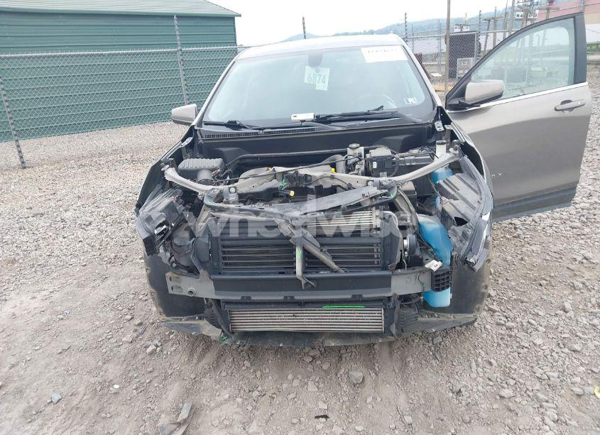 Photo 6 of 2019 Chevrolet Equinox LT (VIN 3GNAXUEV0KS536851)