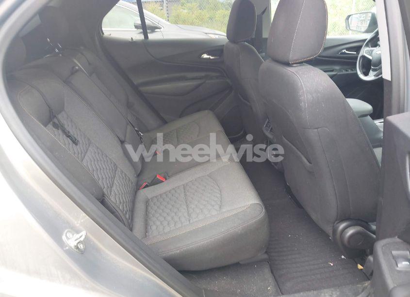 Photo 8 of 2019 Chevrolet Equinox LT (VIN 3GNAXUEV0KS536851)