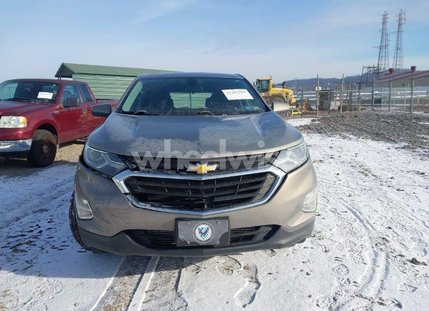 Photo 13 of 2019 Chevrolet Equinox LT (VIN 3GNAXUEV0KS553729)