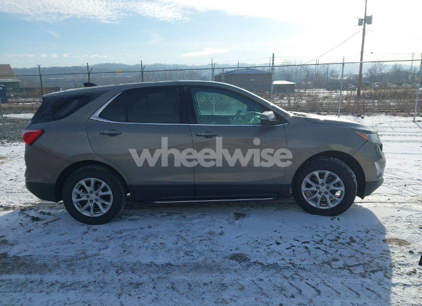 Photo 14 of 2019 Chevrolet Equinox LT (VIN 3GNAXUEV0KS553729)