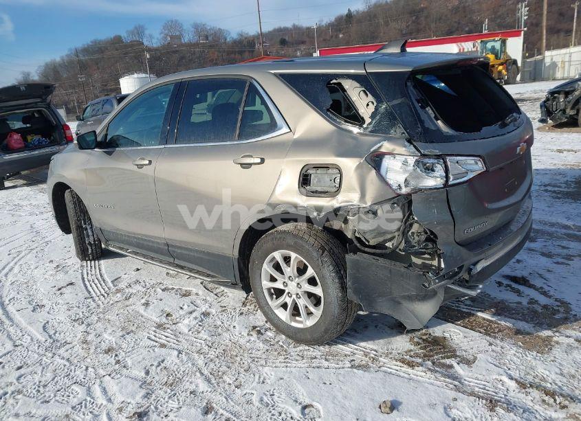 Photo 3 of 2019 Chevrolet Equinox LT (VIN 3GNAXUEV0KS553729)