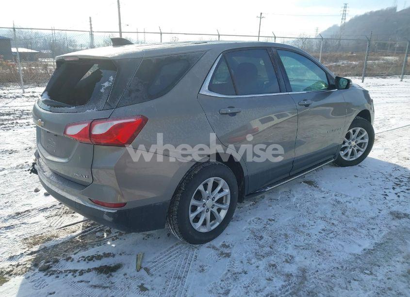 Photo 4 of 2019 Chevrolet Equinox LT (VIN 3GNAXUEV0KS553729)