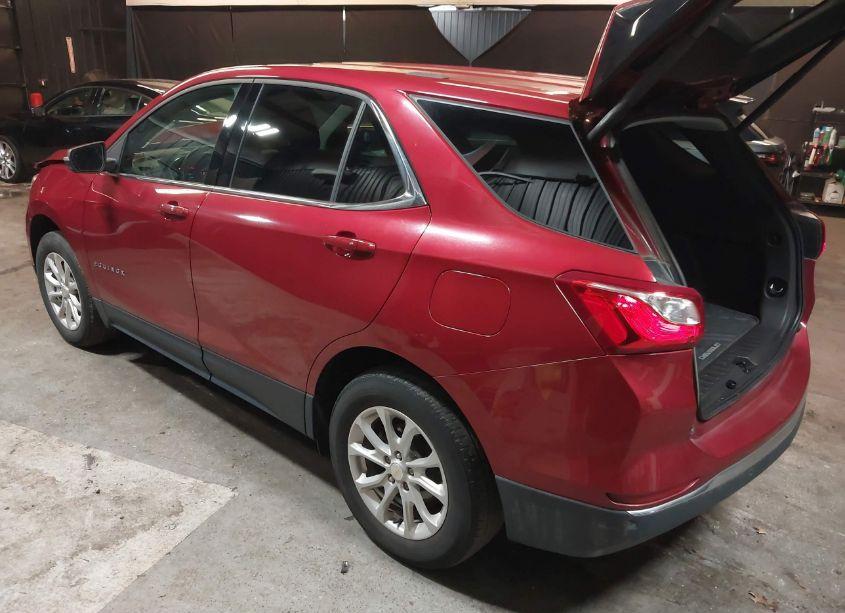 Photo 3 of 2019 Chevrolet Equinox LT (VIN 3GNAXUEV0KS616036)