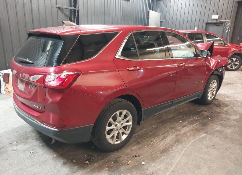 Photo 4 of 2019 Chevrolet Equinox LT (VIN 3GNAXUEV0KS616036)