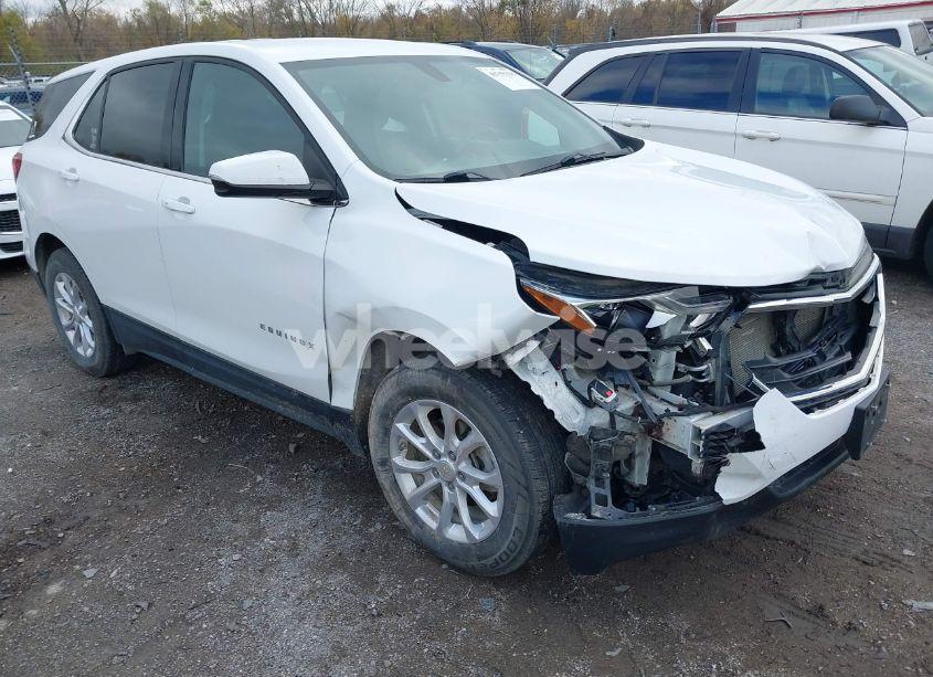 2019 Chevrolet Equinox LT (VIN 3GNAXUEV0KS674762) main photo