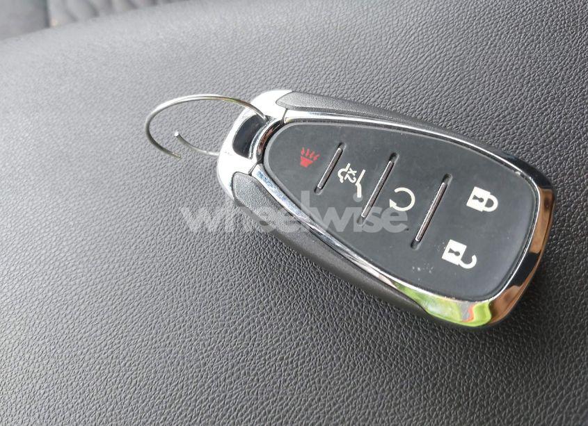 Photo 11 of 2019 Chevrolet Equinox LT (VIN 3GNAXUEV0KS674762)