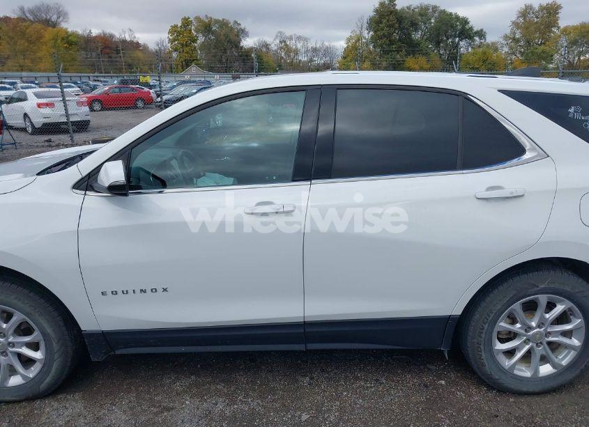 Photo 14 of 2019 Chevrolet Equinox LT (VIN 3GNAXUEV0KS674762)