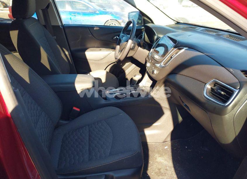 Photo 5 of 2021 Chevrolet Equinox AWD LT (VIN 3GNAXUEV0ML310578)