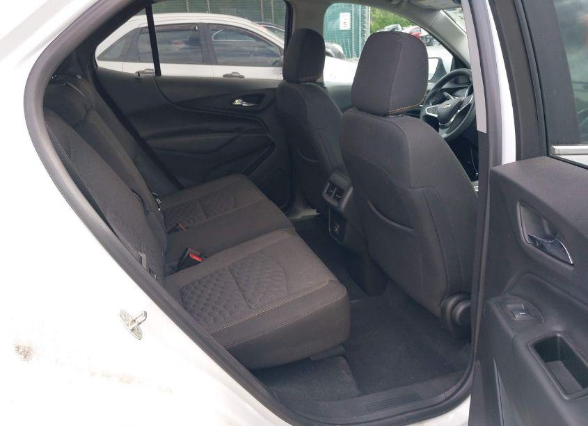 Photo 8 of 2021 Chevrolet Equinox AWD LT (VIN 3GNAXUEV0MS126862)