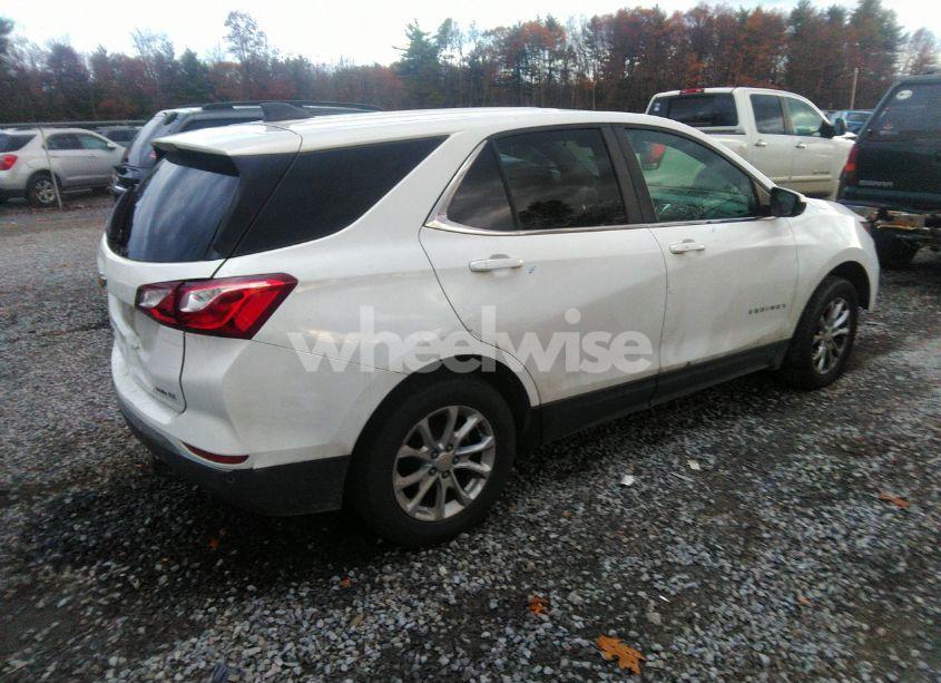 Photo 4 of 2021 Chevrolet Equinox AWD LT (VIN 3GNAXUEV0MS136453)