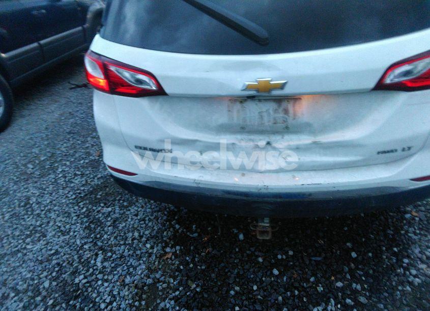 Photo 6 of 2021 Chevrolet Equinox AWD LT (VIN 3GNAXUEV0MS136453)