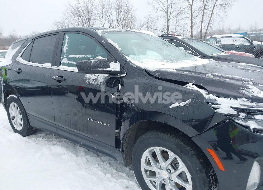 Photo 13 of 2022 Chevrolet Equinox AWD LT (VIN 3GNAXUEV0NL152034)