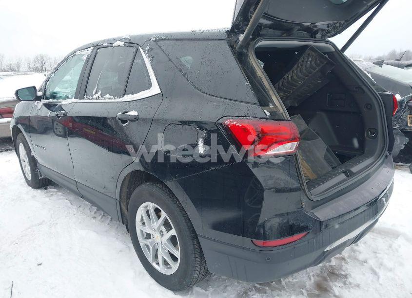 Photo 3 of 2022 Chevrolet Equinox AWD LT (VIN 3GNAXUEV0NL152034)