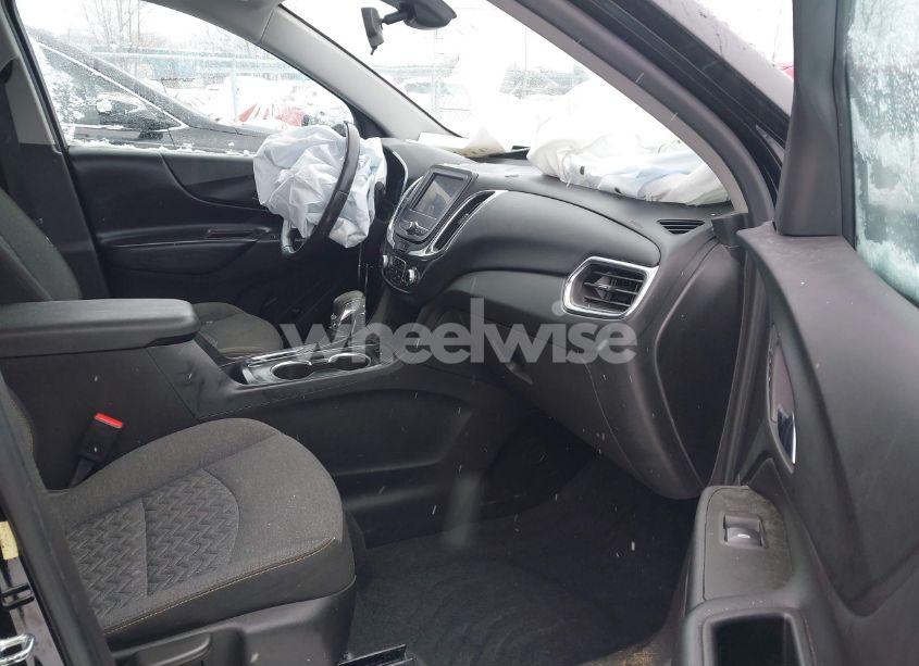 Photo 5 of 2022 Chevrolet Equinox AWD LT (VIN 3GNAXUEV0NL152034)