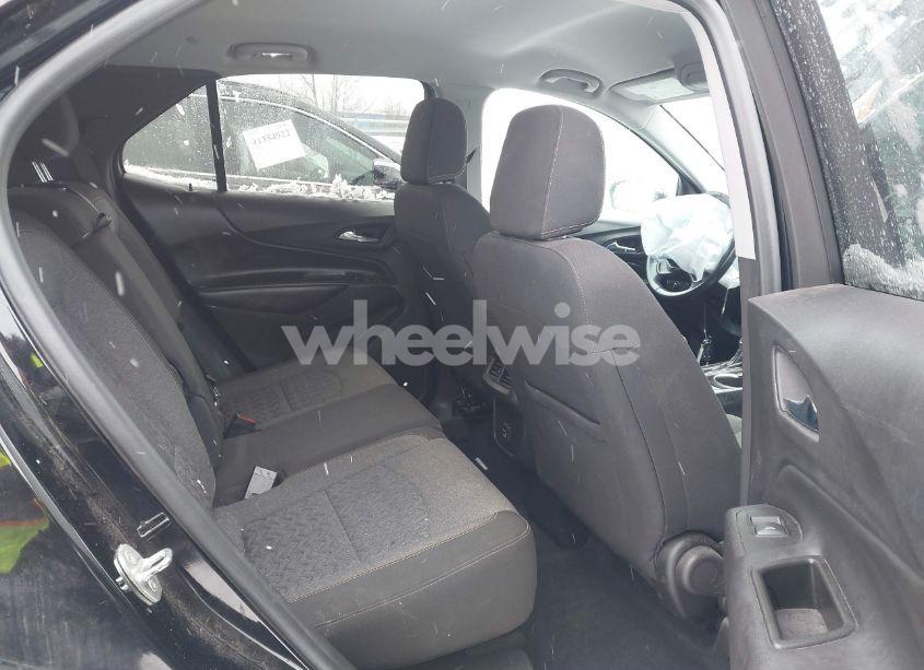 Photo 8 of 2022 Chevrolet Equinox AWD LT (VIN 3GNAXUEV0NL152034)