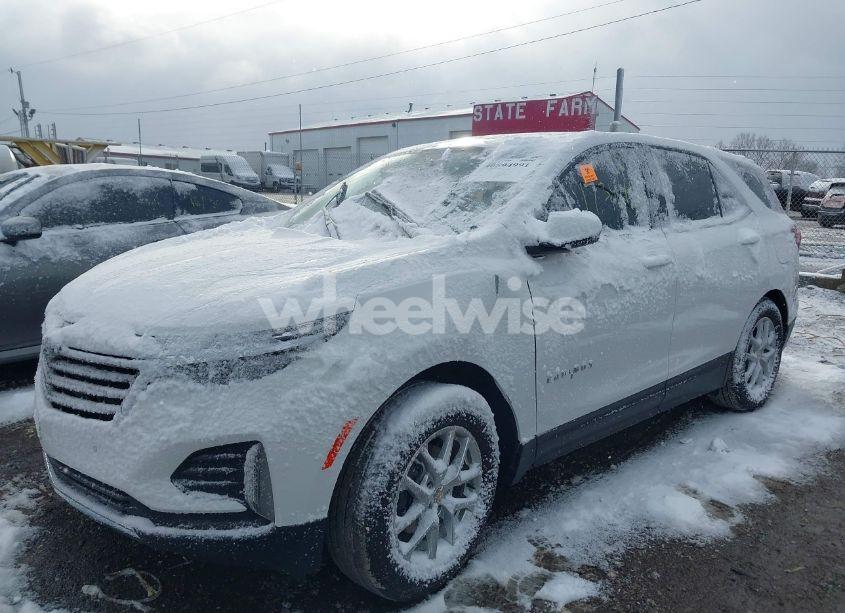 Photo 2 of 2022 Chevrolet Equinox AWD LT (VIN 3GNAXUEV0NL173448)