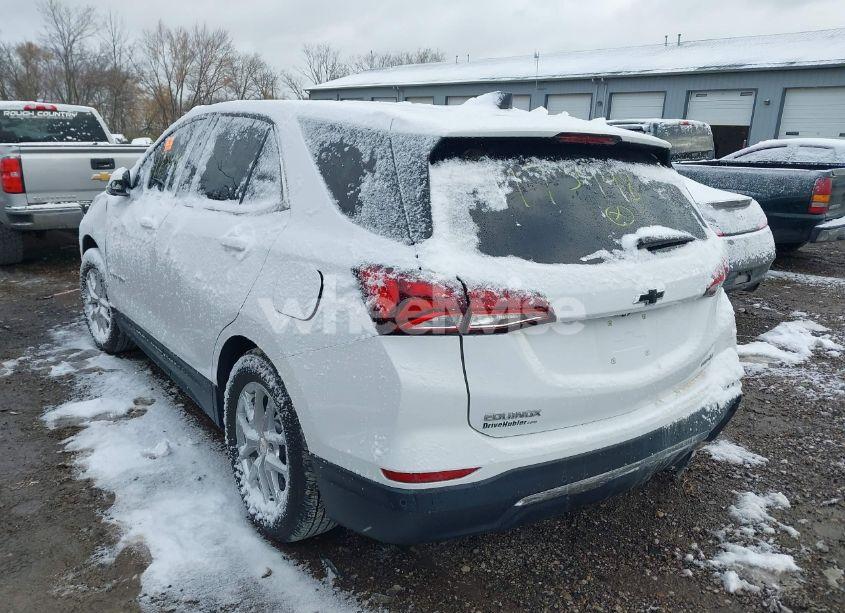 Photo 3 of 2022 Chevrolet Equinox AWD LT (VIN 3GNAXUEV0NL173448)