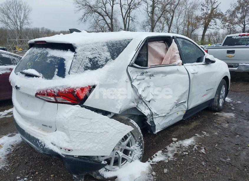Photo 4 of 2022 Chevrolet Equinox AWD LT (VIN 3GNAXUEV0NL173448)