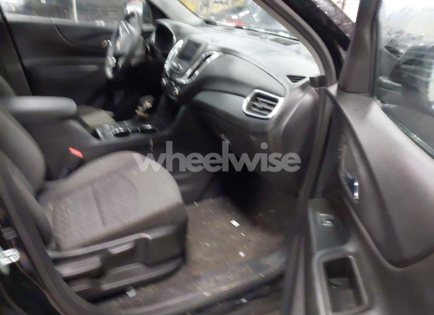 Photo 5 of 2022 Chevrolet Equinox AWD LT (VIN 3GNAXUEV0NL269662)