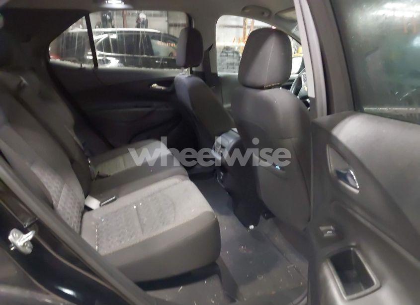Photo 8 of 2022 Chevrolet Equinox AWD LT (VIN 3GNAXUEV0NL269662)
