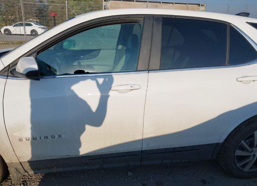 Photo 14 of 2022 Chevrolet Equinox AWD LT (VIN 3GNAXUEV0NL289569)