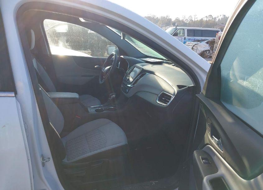 Photo 5 of 2022 Chevrolet Equinox AWD LT (VIN 3GNAXUEV0NL289569)