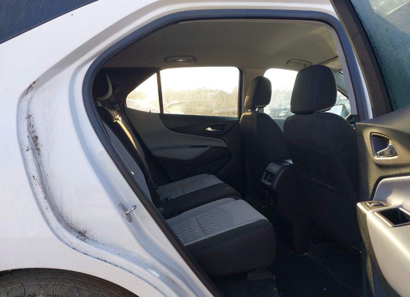 Photo 8 of 2022 Chevrolet Equinox AWD LT (VIN 3GNAXUEV0NL289569)