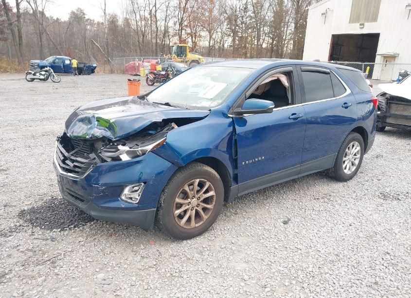 Photo 2 of 2019 Chevrolet Equinox LT (VIN 3GNAXUEV1KL175785)